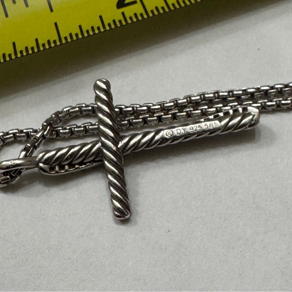 David Yurman Crossover Cross Necklace - Picture 4 of 9